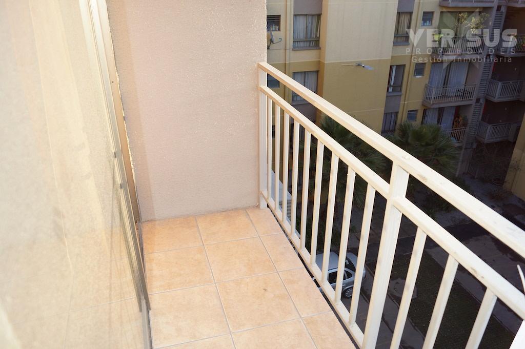 Vendemos Depto en Condominio ubicado en comuna de El Bosque - Versus