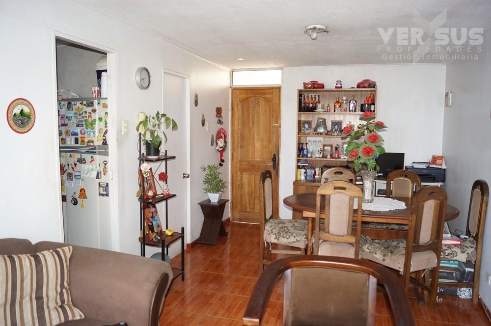 Venta acogedor departamento 2 dormitorios en La Cisterna calle Goycolea