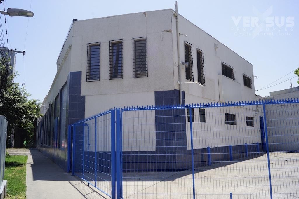 Vendemos las mejor propiedad industrial de Estacion Central - Gran Ubicación