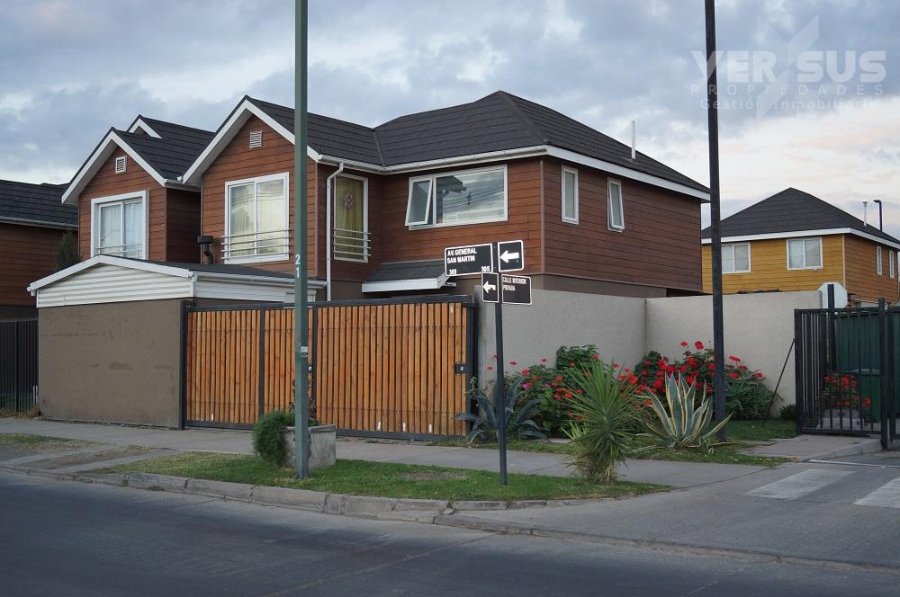 Hermosa casa en condominio Lampa sector Valle Grande